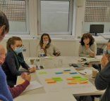Photo d'un groupe de travail sur la conception innovante